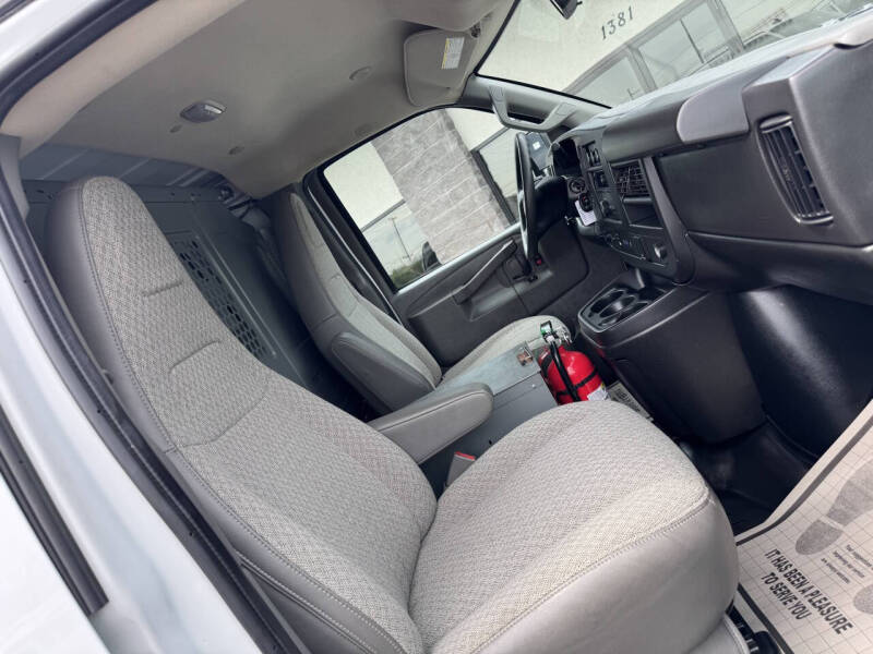 2021 Chevrolet Express 2500