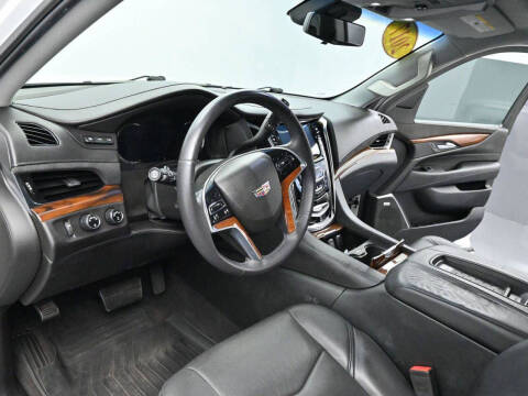 2017 Cadillac Escalade ESV Luxury