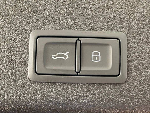 2019 Audi e-tron quattro Premium Plus