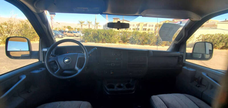 2017 Chevrolet Express 2500