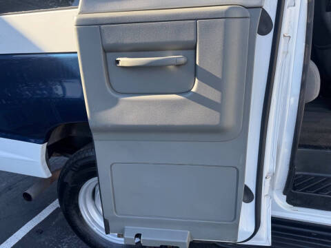 2012 Ford E-Series E-350 SD