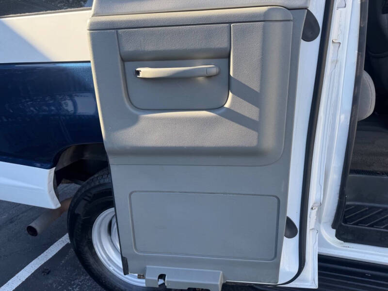 2012 Ford E-Series E-350 SD