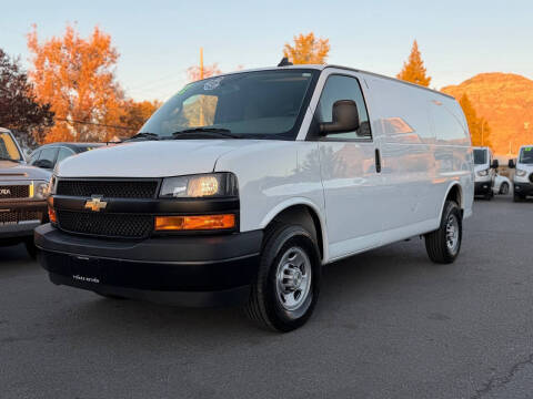 2022 Chevrolet Express 2500
