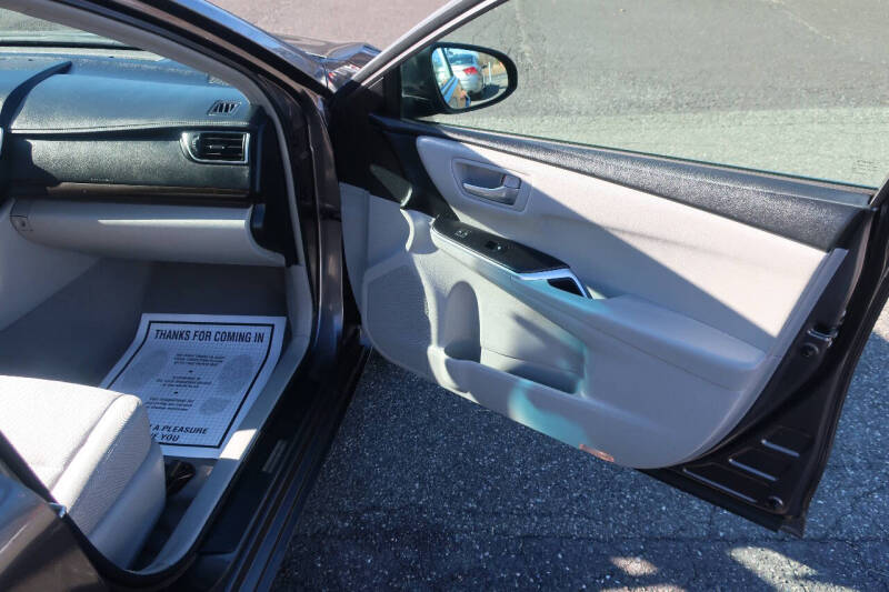 2015 Toyota Camry LE