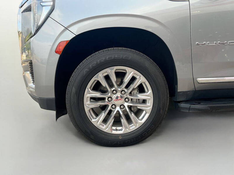 2023 GMC Yukon SLT