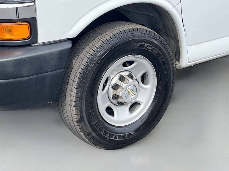 2023 Chevrolet Express 2500