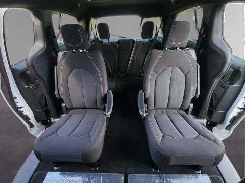 2023 Chrysler Pacifica Touring