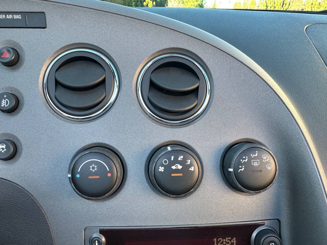 2009 Pontiac Solstice 32