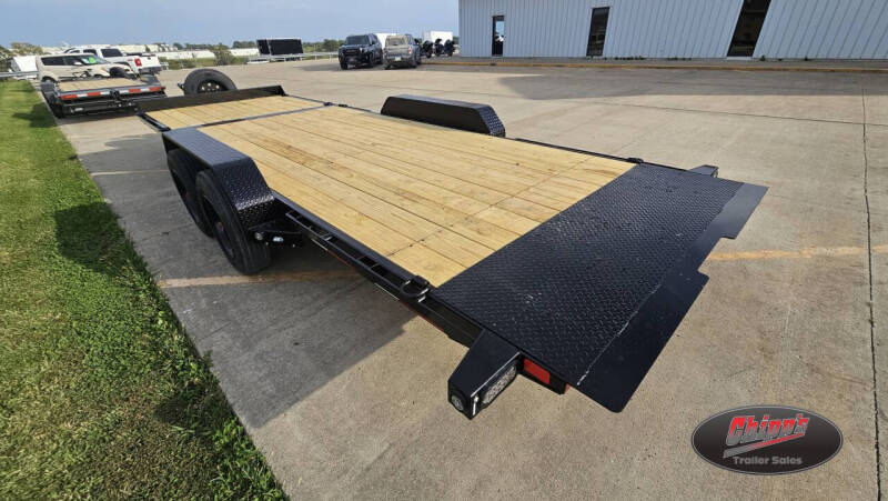 2026 MAXX-D 22' x 83" 16K HD Gravity