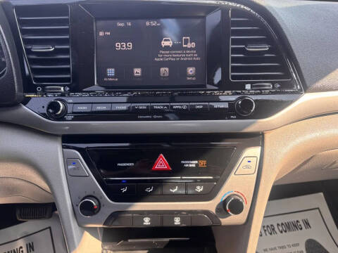 2017 Hyundai Elantra
