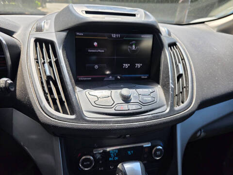 2013 Ford C-MAX Hybrid SE