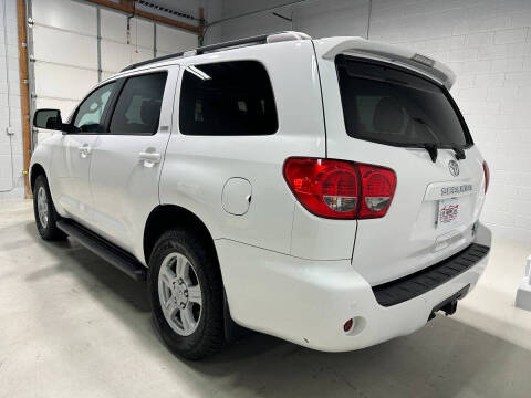 2016 Toyota Sequoia SR5
