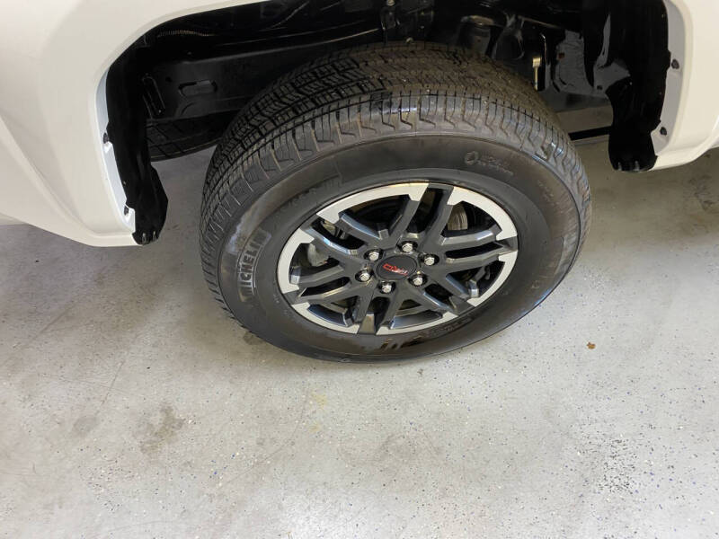 2025 Toyota Tacoma TRD Sport HV