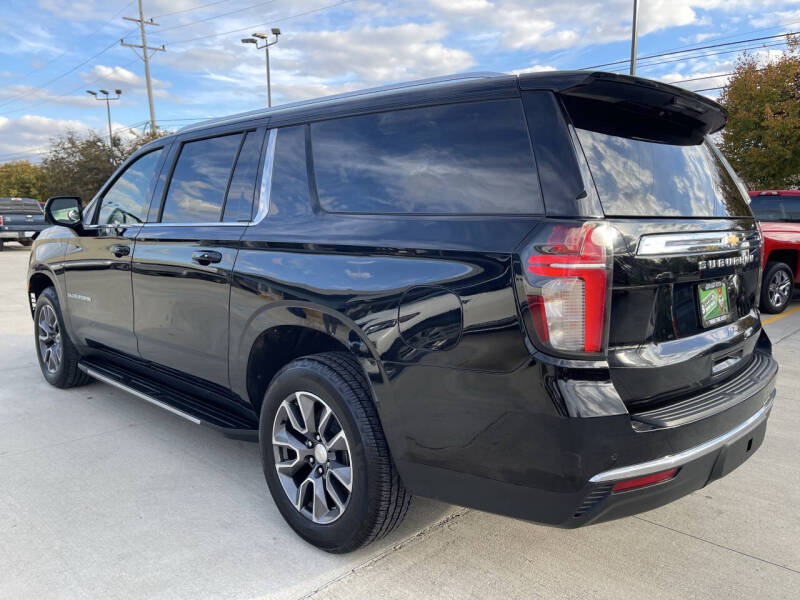 2022 Chevrolet Suburban LT