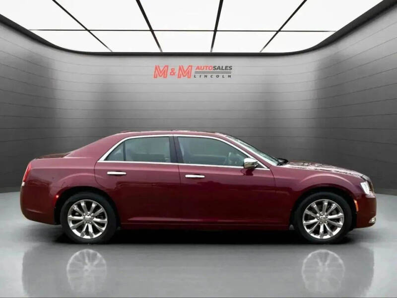 2017 Chrysler 300 C