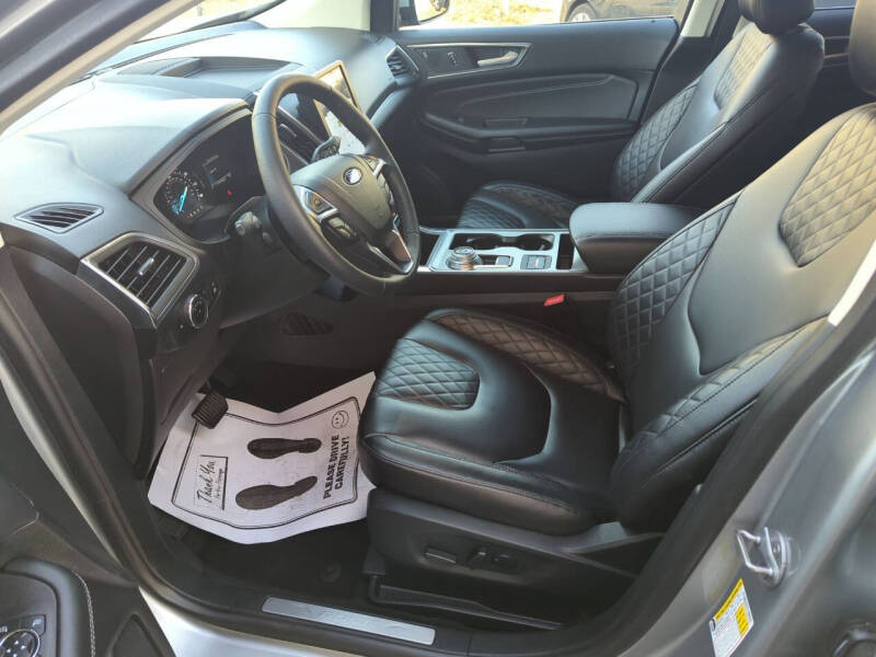 2024 Ford Edge Titanium