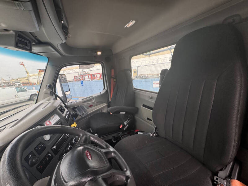 2018 Peterbilt 579