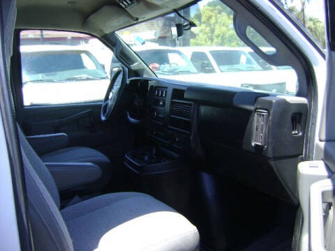 2017 GMC Savana LT 3500
