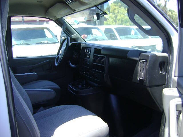 2017 GMC Savana LT 3500