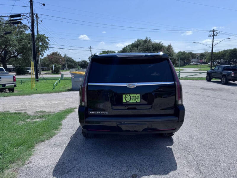 2016 Cadillac Escalade Platinum