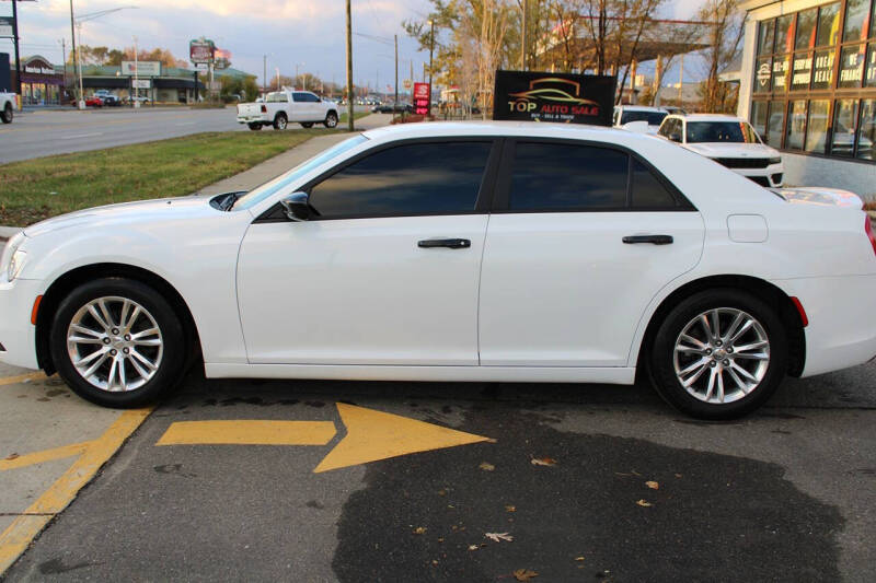 2017 Chrysler 300 Limited
