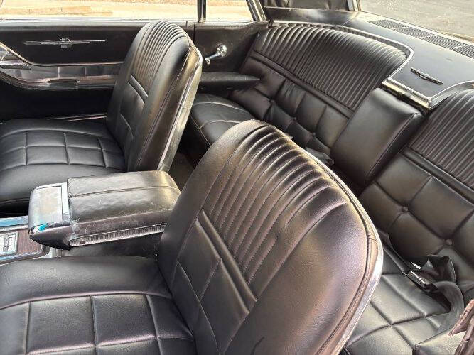 1965 Ford Thunderbird