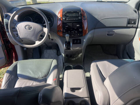 2010 Toyota Sienna XLE Limited