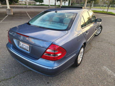 2005 Mercedes-Benz E-Class E 320