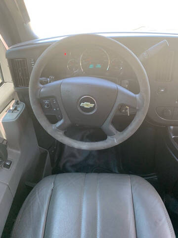 2017 Chevrolet Express LS 3500