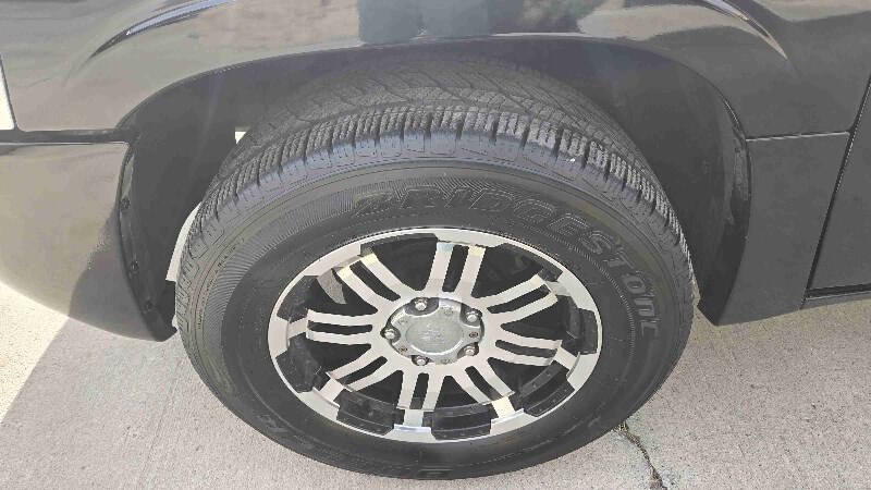 2006 Mitsubishi Raider XLS