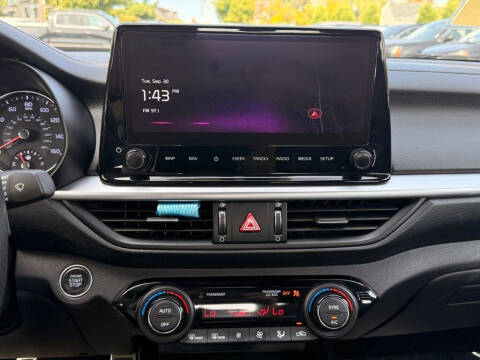 2022 Kia Forte GT Line