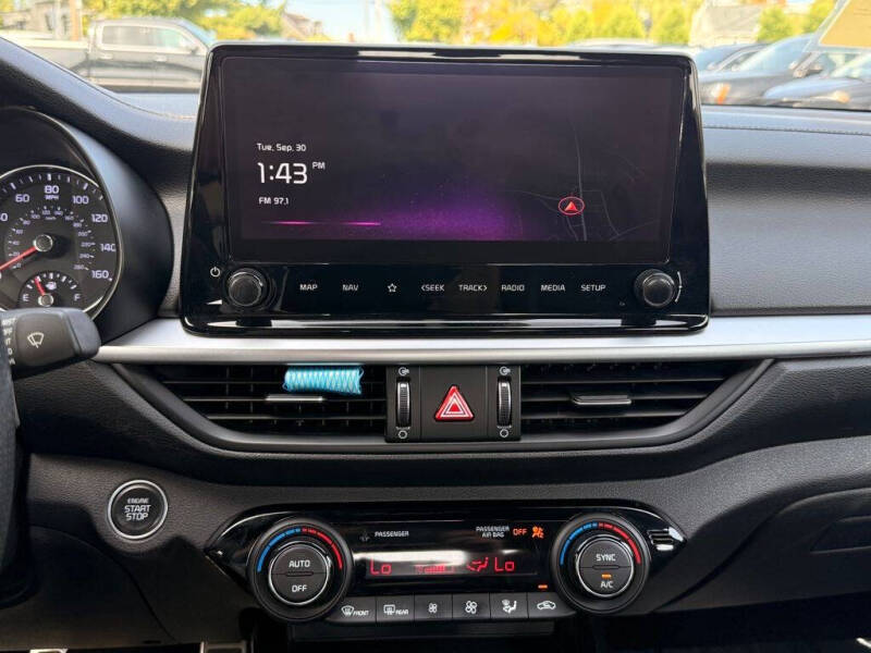 2022 Kia Forte GT Line