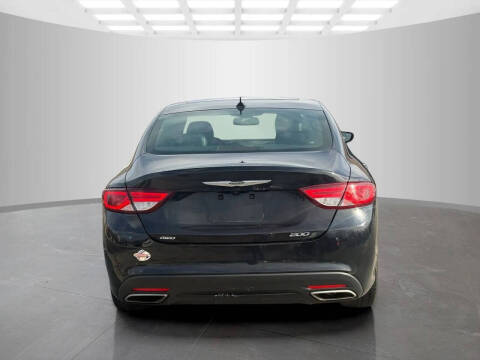 2015 Chrysler 200 S