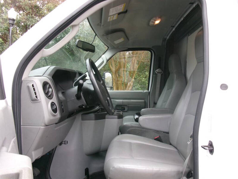 2017 Ford E-Series E-350 SD