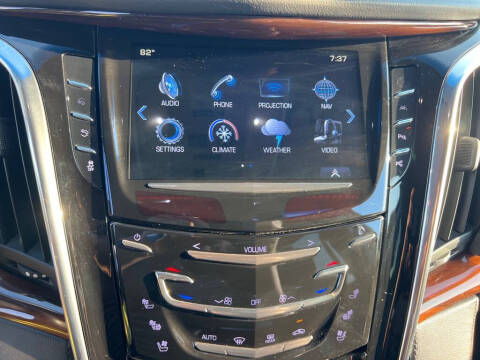 2017 Cadillac Escalade Premium Luxury