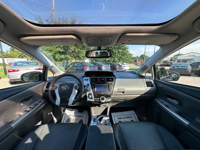 2012 Toyota Prius v Five