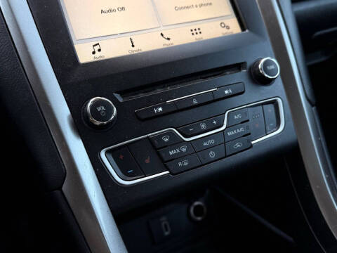 2018 Ford Fusion Hybrid SE