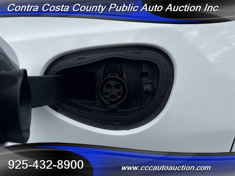 2017 Chrysler Pacifica Hybrid Touring Plus