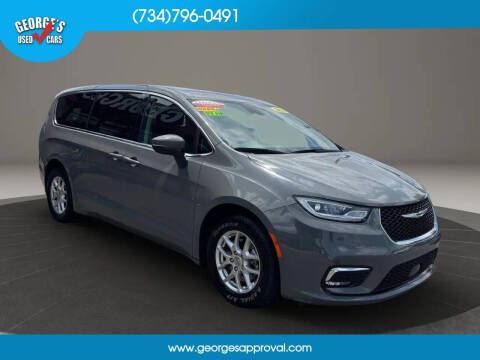 2023 Chrysler Pacifica Touring L