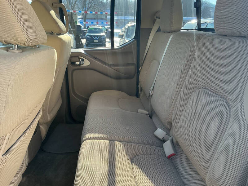 2017 Nissan Frontier SV