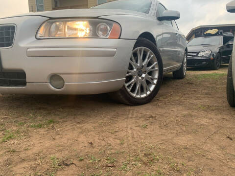 2005 Volvo S60 for sale at Hatimi Auto LLC in Buda TX