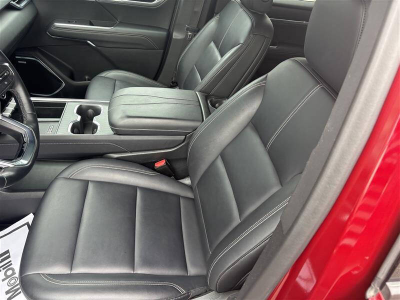2024 GMC Acadia Elevation