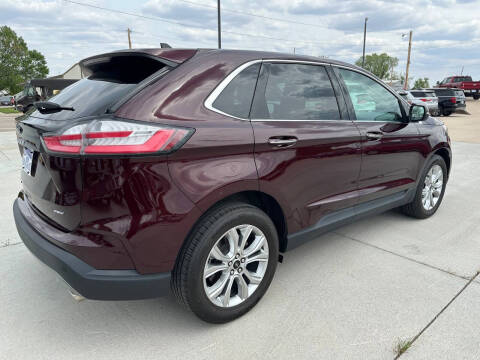 2024 Ford Edge Titanium