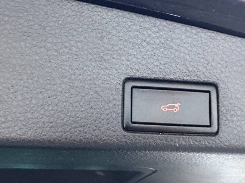 2014 Volkswagen Touareg V6 R-Line