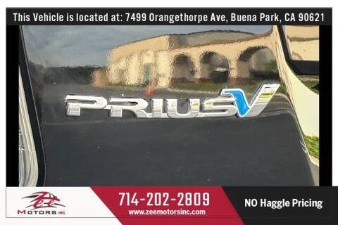 2013 Toyota Prius v Three