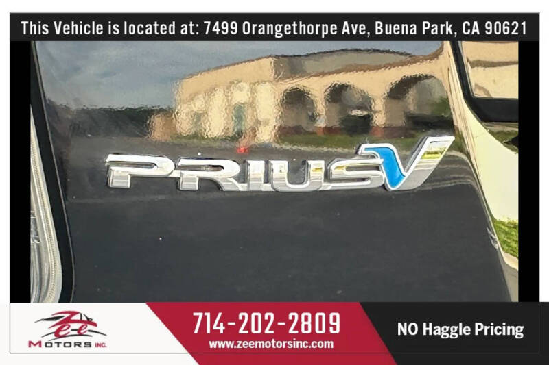 2013 Toyota Prius v Three
