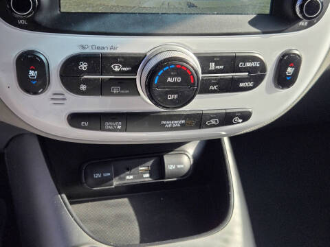 2017 Kia Soul EV +