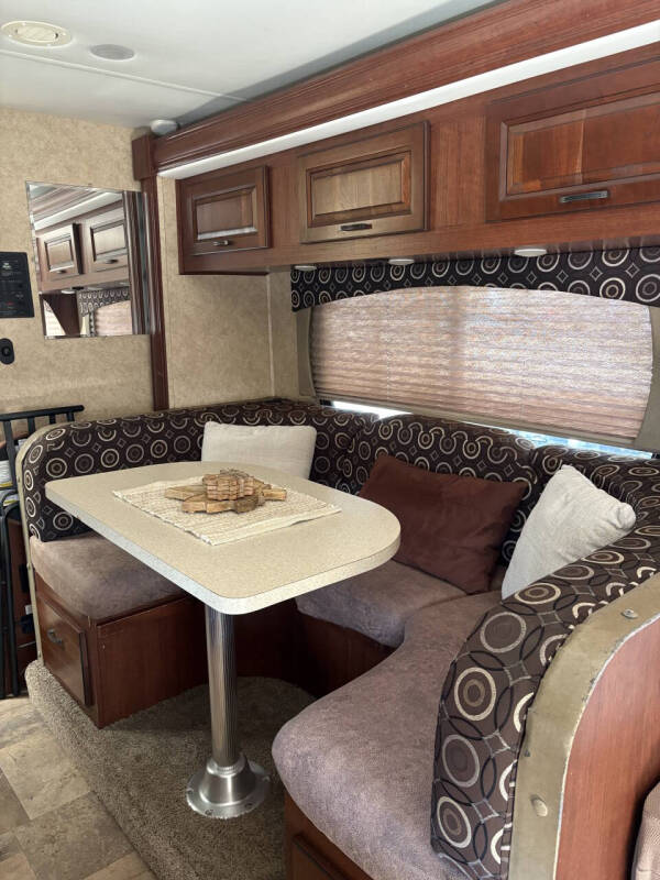 2013 Ford E-Series E-450 SD