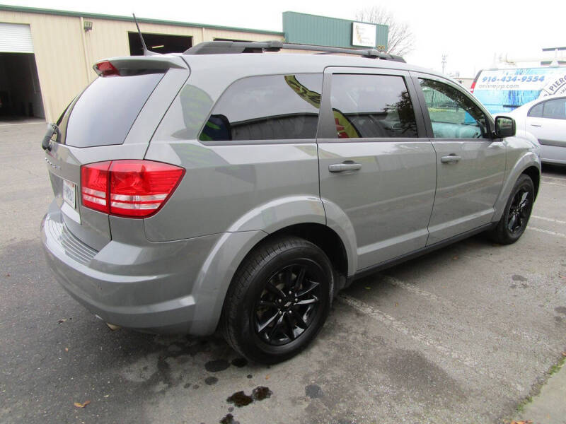 2020 Dodge Journey SE Value