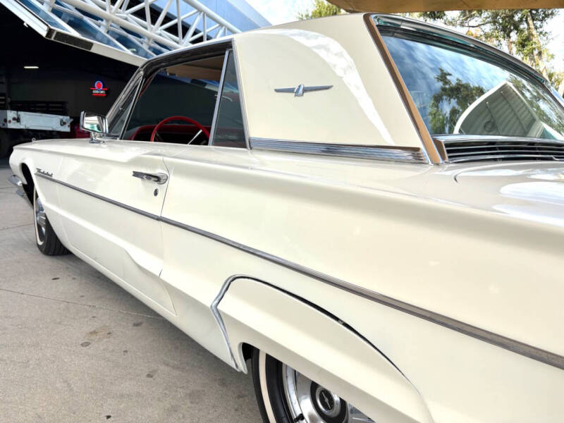 1964 Ford Thunderbird